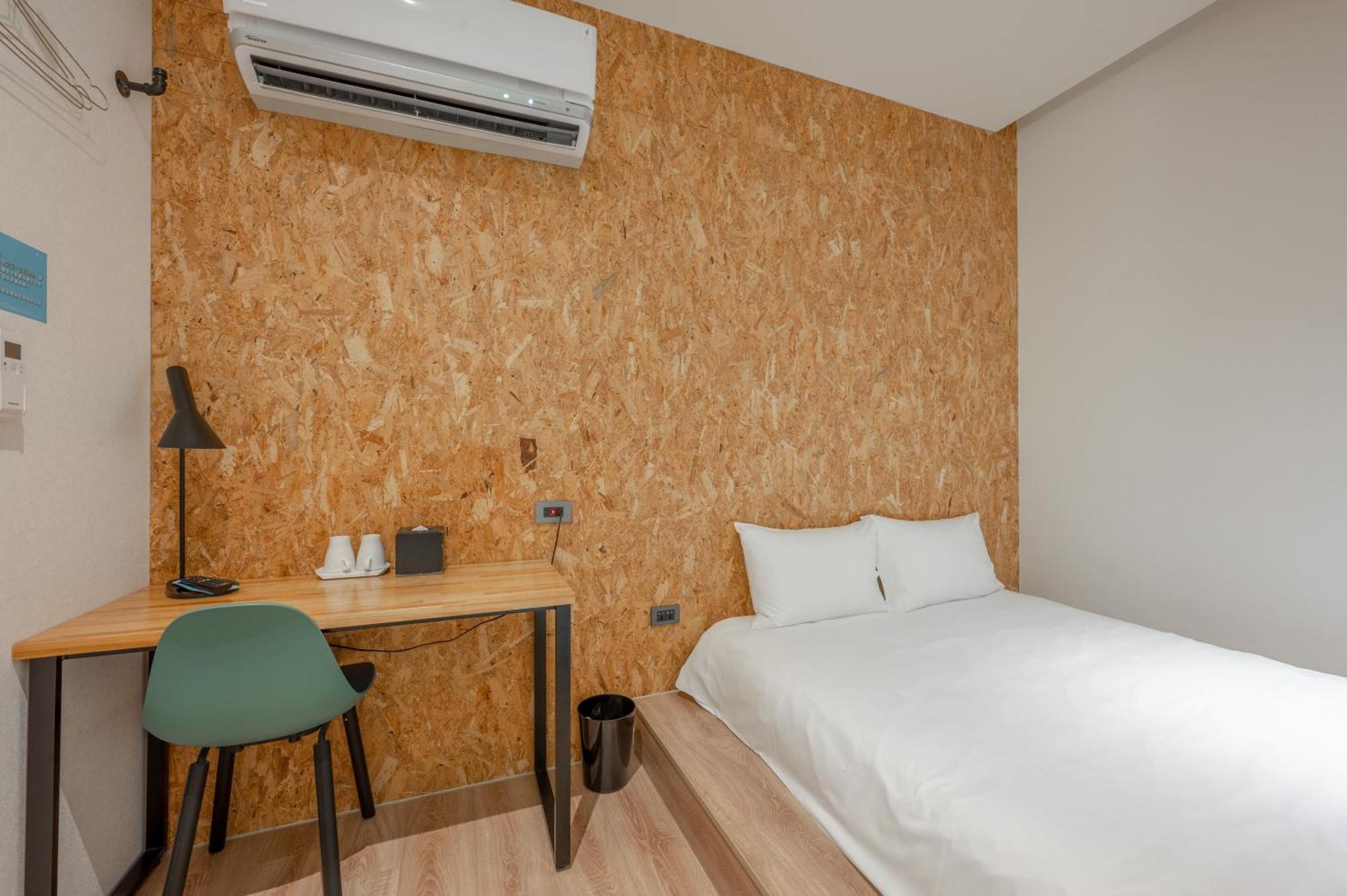 Light Hostel Hualien Екстер'єр фото
