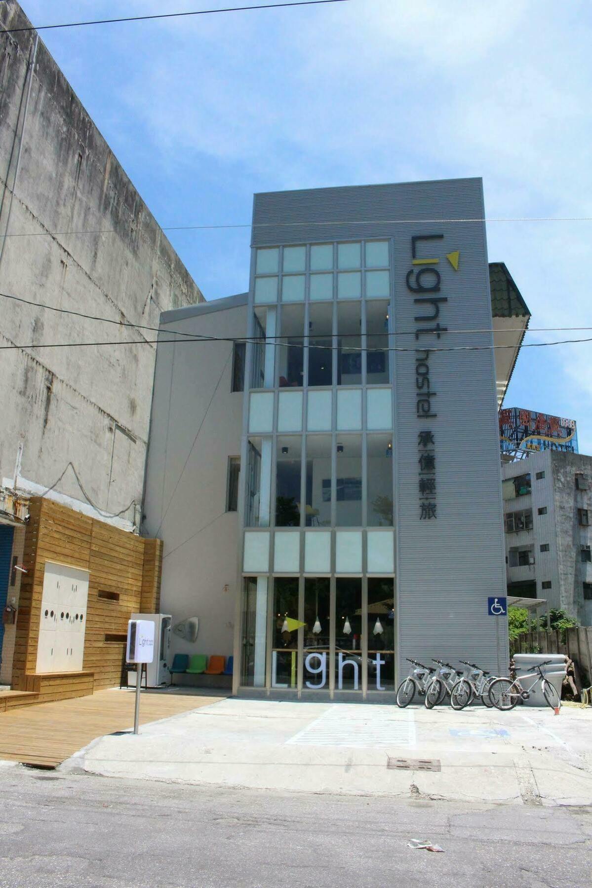 Light Hostel Hualien Екстер'єр фото
